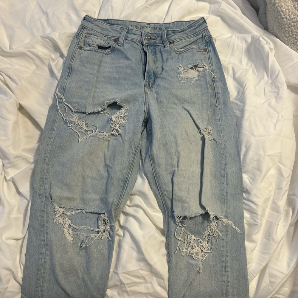 American Eagle Outfitters Light Blue Distressed Boyfriend Jeans